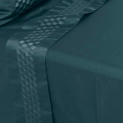 Drap De Lit Satin De Coton Cubes II Vert Cèdre -feuille Soldes Magasin drap de lit satin de coton cubes ii vert cedre 2