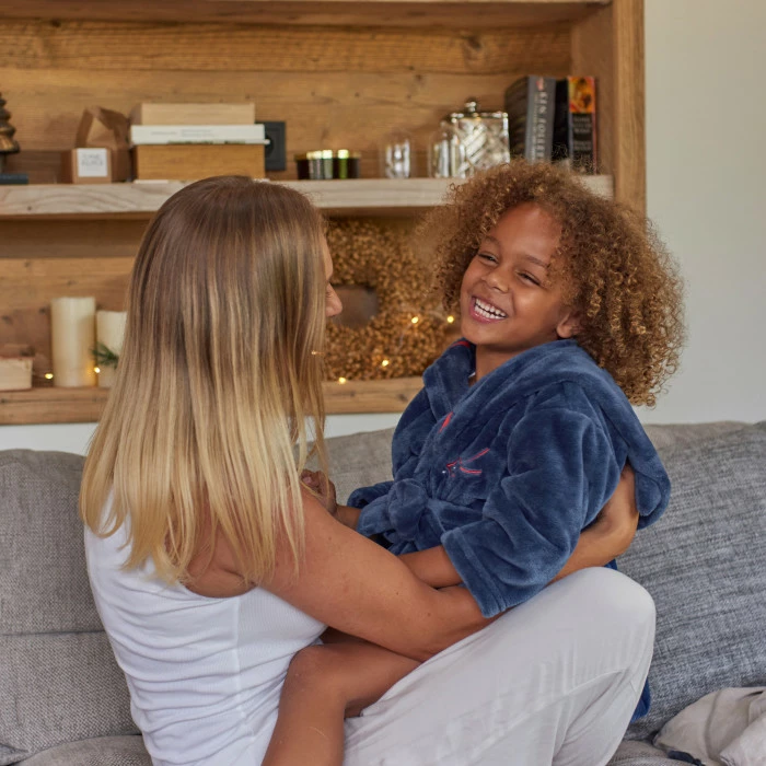 Robe De Chambre Enfant Polaire à Capuche Ptitchic Marine 2 Robe De Chambre Enfant Polaire à Capuche Ptitchic Marine – Image 2