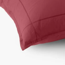 Taie D'oreiller Carrée Percale De Coton Neo Griottine -feuille Soldes Magasin taie d oreiller carree percale de coton neo griottine 2