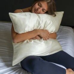 Taie D'oreiller Carrée Soie De Mûrier Beauté Ivoire -feuille Soldes Magasin taie d oreiller carree soie de murier beaute ivoire 4